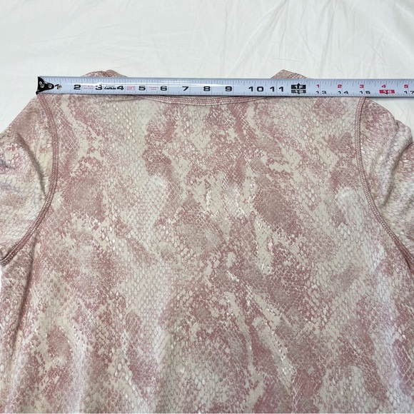 Susan Graver Pink Snake Print Blouse Size Small LIKE NEW - Picture 8 of 15